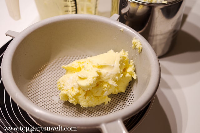 Laktosefreie Butter (Joghurtbutter) selber machen! - Topfgartenwelt ...